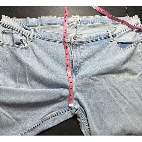 Abercrombie & Fitch The 90s Straight Low Rise Jeans - Picture 4 of 11